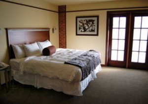 Hotel-Seville-Magnuson-Grand-photos-Room-ARG arkansas lodging room